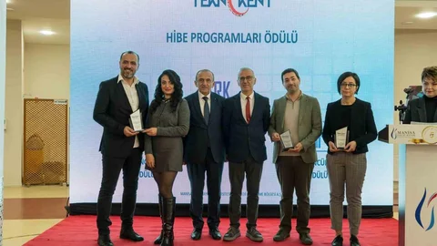 Manisa'da Teknokent'te Ödül Töreni