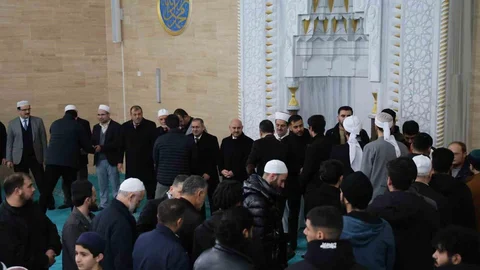 Filistinli Öğrencinin Ailesine Gıyabi Cenaze Namazı