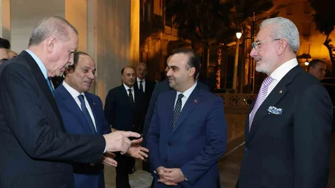 Cumhurbaşkanı Erdoğan Mısır’a Togg Hediye Etti