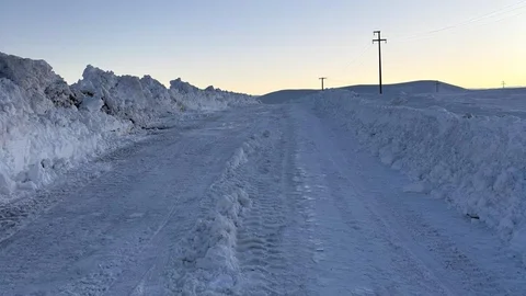 Bitlis'te Kapanan Köy Yolları Açılıyor