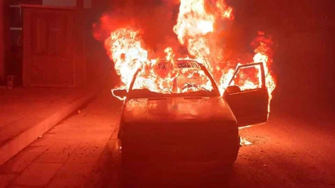 Hatay'da Emanet Araç Yangını