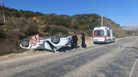 Ters Dönen Otomobil Sürücüsü Yaralandı