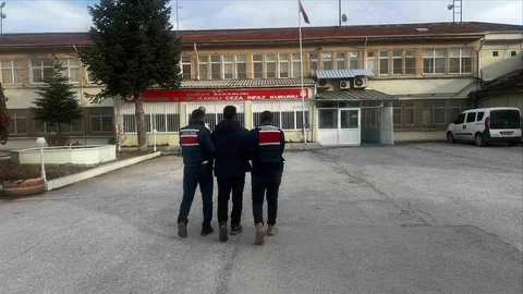 Hırsızlıktan Aranan Şahıs Eskişehir'de Yakalandı