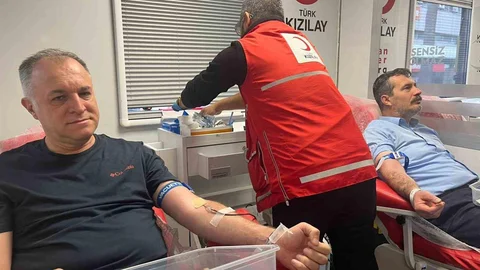 İzmir'de İmam Hatiplerden Kan Bağışı Seferberliği