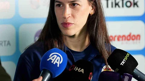Sevgi Uzun'dan Şampiyonluk Mesajı