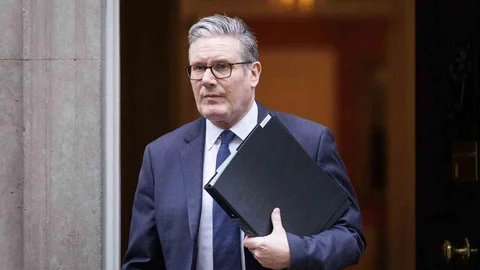 Keir Starmer'dan Mandelson'a Özür Dilemesi