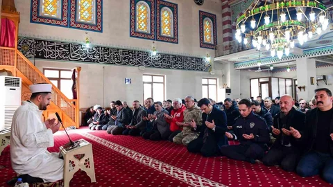 Çatak'ta Çığ Felaketi Anıldı