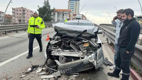 Uşak’ta Trafik Kazası: 4 Yaralı