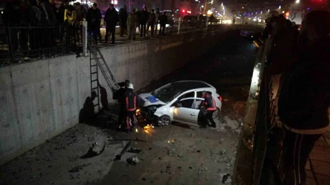 Malatya'da Otomobil Sulama Kanalına Düştü