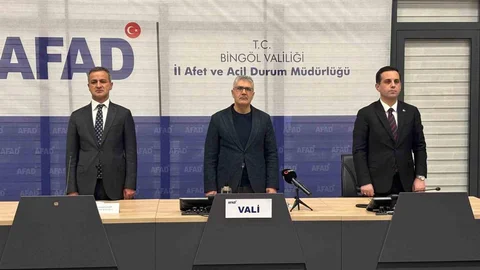 Bingöl'de Depremzedeler Anıldı