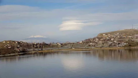 Süphan Dağı'nda Oluşan Mercek Bulutu