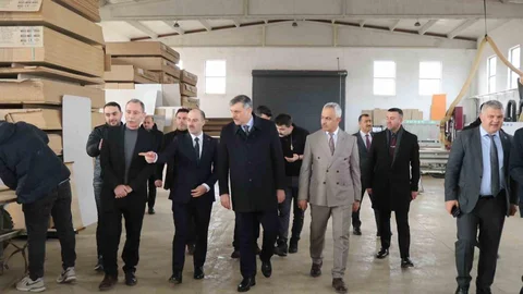 Erzurum'da Vali Çiftçi Oltu'yu Ziyaret Etti