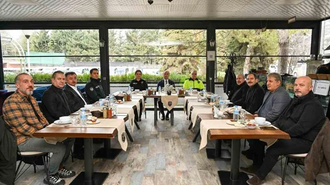 Eskişehir'de Emekli Personel Onurlandırıldı