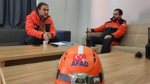 Tunceli'de Depremden Hayata Uzanan Sesler