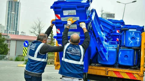 Esenyurt’ta Geri Dönüşüm Faaliyetleri Devam Ediyor