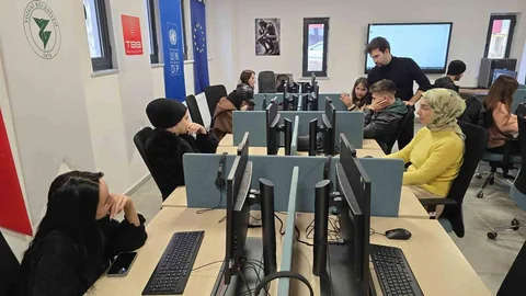 Dijital Gençlik Merkezi Yazılım Meraklılarına Açılıyor