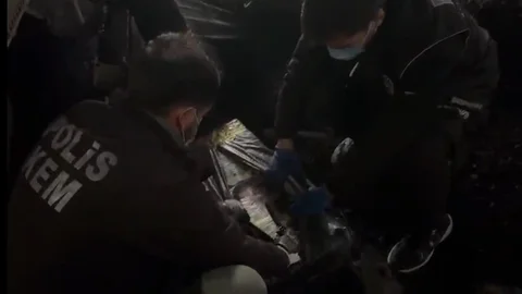 Kömür Yüklü Tırda Kaçak Ürünler Ele Geçirildi