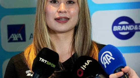 Defne Kurt: "5 Altın Madalya Almaktan Mutluyum"