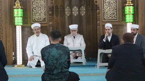 Siirt'te Depremde Hayatını Kaybedenler İçin Mevlit Okutuldu