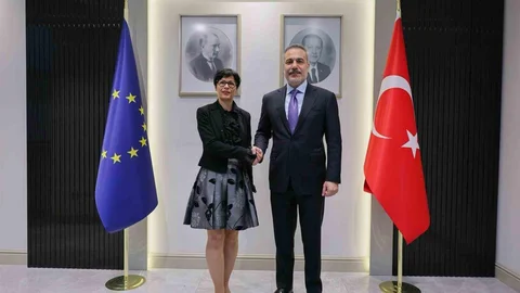 Dışişleri Bakanı Fidan, Kos ile Görüştü