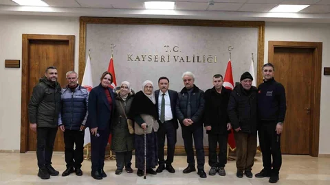 Vali Çiçek'ten Afetzede Ailelere Anahtar Teslimi