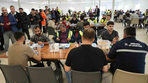 Kocaeli'de Deprem Şehitleri Anıldı