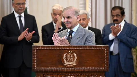 Özbekistan ve Pakistan'dan Anlaşma Paketi