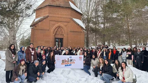 Silopi'de Yeşilay Gençlik Kampı