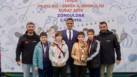 Okul Sporları Tenis Müsabakaları Zonguldak'ta Tamamlandı