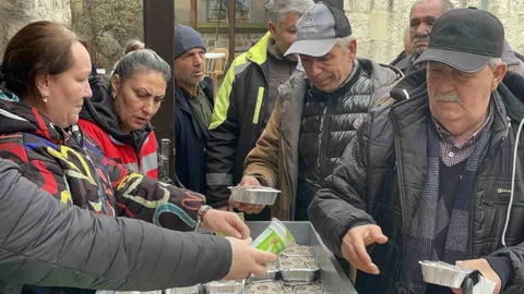 Edirne'de Depremde Hayatını Kaybedenler Anıldı