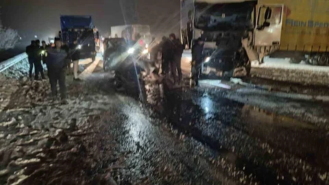 Erzurum'da Trafik Kazası: 4 Kişi Hayatını Kaybetti