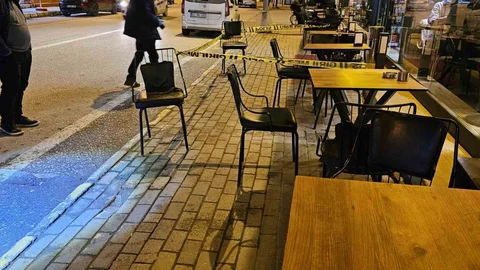Sakarya'da Kafe İçinde Silahlı Saldırı