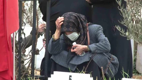 Adıyaman'da Deprem Şehitlerine Anma Ziyareti