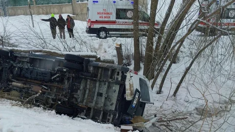 Muş'ta İşçi Servisi Kaza Yaptı