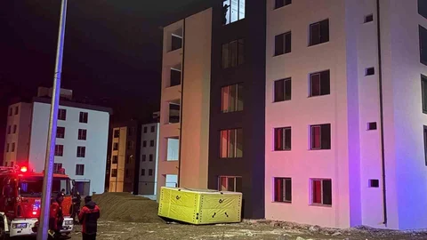 Kayseri'de İnşaat Çatısında İntihar Girişimi