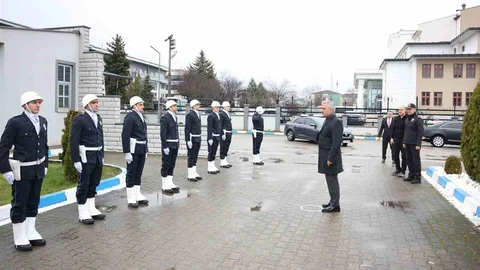 Düzce'de Vali Makas Emniyet Müdürlüğü'nü Ziyaret Etti