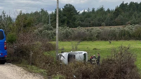 Bilecik'te Kontrolden Çıkan Araç Şarampole Uçtu