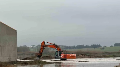 Değirmendere Deresi Taştı, Tarım Arazilerini Su Bastı