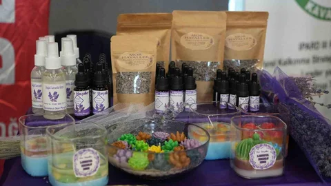 Samsun'da Kadınlar Lavantadan Ürünler Üretiyor