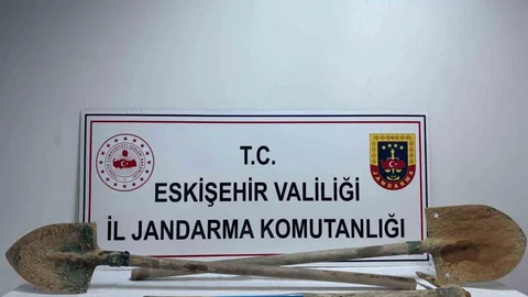 Kaçak Kazı Yapan İki Kişi Suçüstü Yakalandı