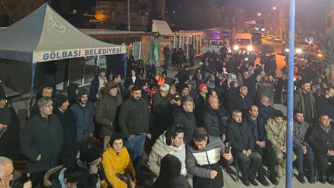 Gölbaşı'nda Deprem Şehitleri Anıldı