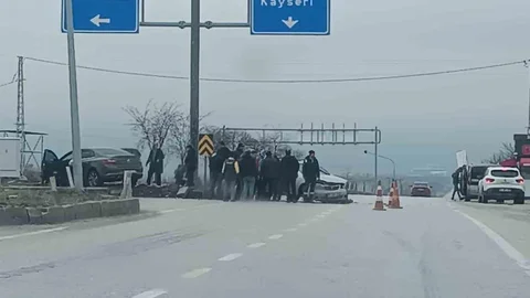 Malatya'da Trafik Kazası: 4 Yaralı