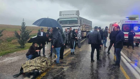 Mardin'de Tır ve Otomobil Çarpışması