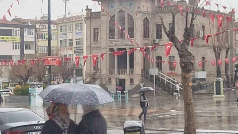 Aksaray’da Şiddetli Yağış Etkili Oldu