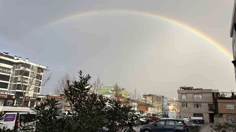 Bursa'da Gökkuşağı Görüntüsü İlgiyi Çekti