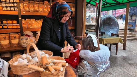 Kastamonu'da Öğrencilerden Bayrak Hediyesi