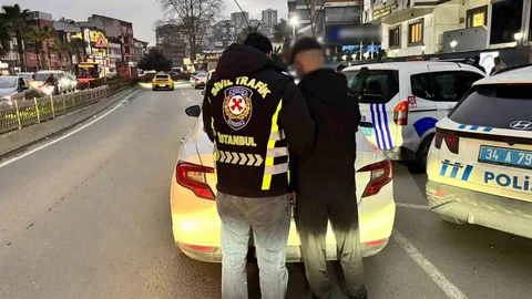 Kağıthane'de Motosikletle Trafik İhlali