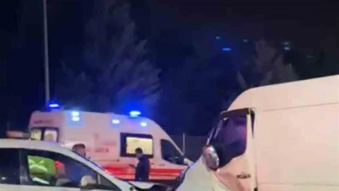Sultanbeyli’de Trafik Kazası: 3 Yaralı