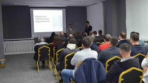 Bulanık’ta Eğitim Toplantısı Gerçekleşti