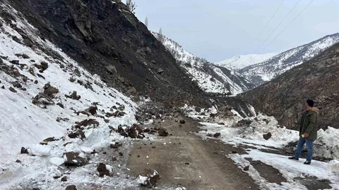 Sason'da Heyelanlar Tedirgin Ediyor